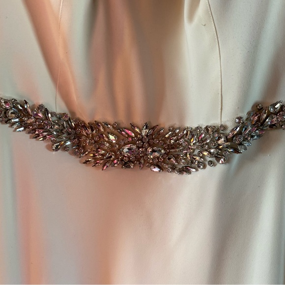 Stunning Bridal Gown - Picture 7 of 10